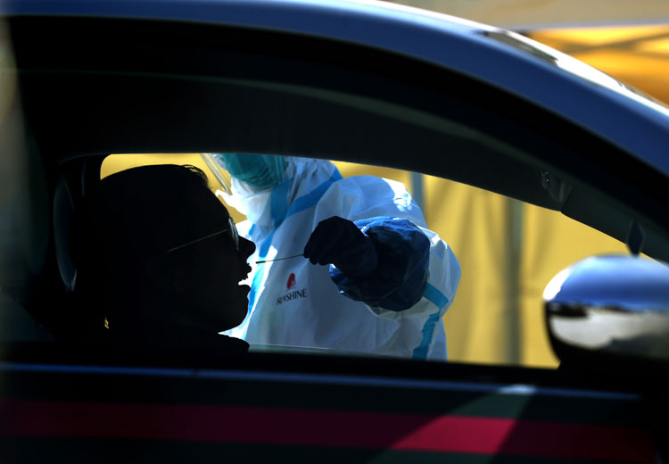Coronavirus live updates: Cases top 531,000 globally