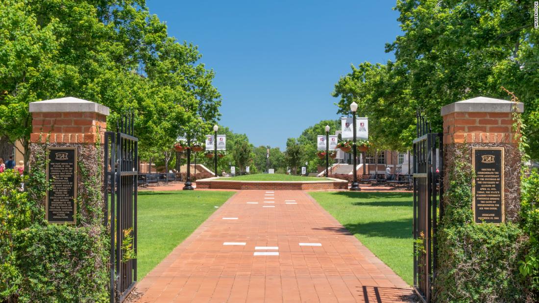 Over 1,000 students have tested positive for Covid-19 at University of Alabama since classes resumed