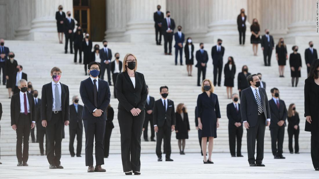 Trump to pay respects to Ginsburg at court