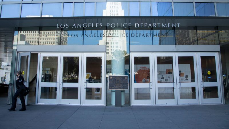 Burglars steal $30 million in cash from a Los Angeles money storage facility – one of the city’s largest cash heists