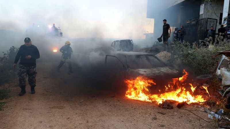 Israeli settlers storm West Bank village, setting cars and homes ablaze