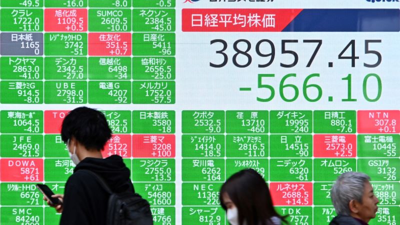 Oil prices dip but gold climbs as Israel weighs response to Iran’s attack