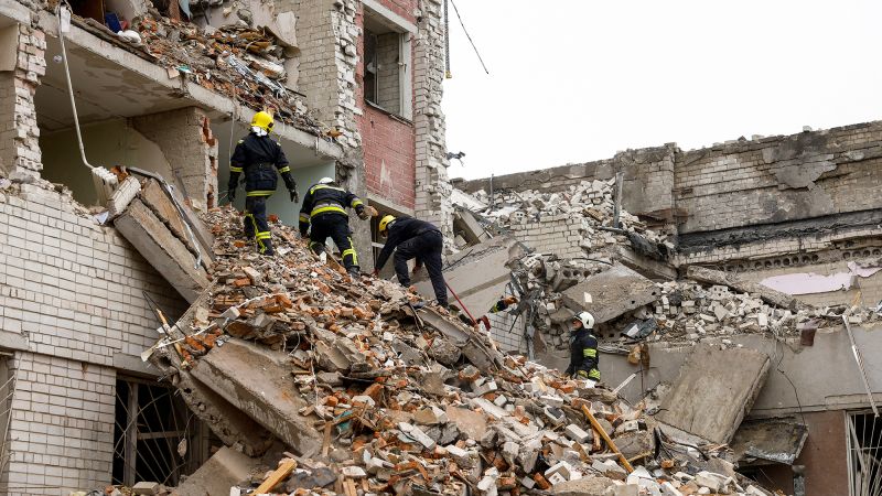 Russian strike kills at least 14 as Ukraine’s air defenses struggle again to protect cities